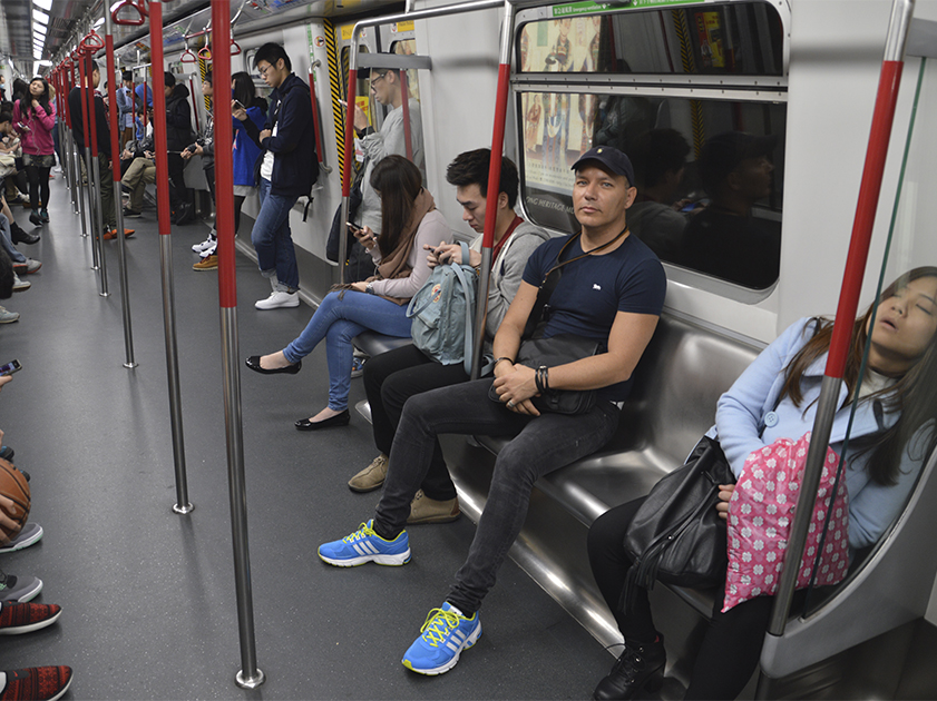 richard murval en el metro de hong kong